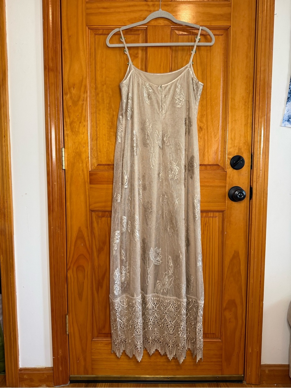 Cache Vintage Lace Maxi Dress with Floral pattern and Flower details Size Large - Picture 8 of 9